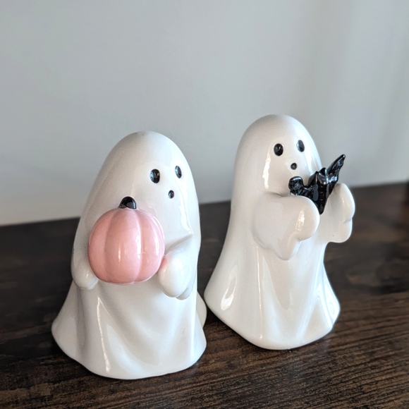 🎯 Target 👻 Bootiful Ceramic Ghost with Pink Pumpkin and Bat Halloween Decor 🎃 - Picture 2 of 6